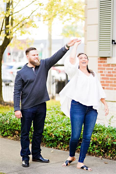 KYLIE + BRANDT | NOBLESVILLE ENGAGEMENT SESSION - Jessica Strickland