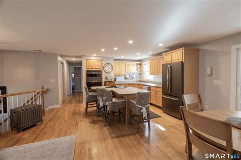 575 Shewville Road Ledyard Connecticut 06339 - Royal Oak Realty Group