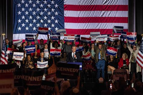 Robert Kennedy Jr. announces Democratic 2024 presidential bid