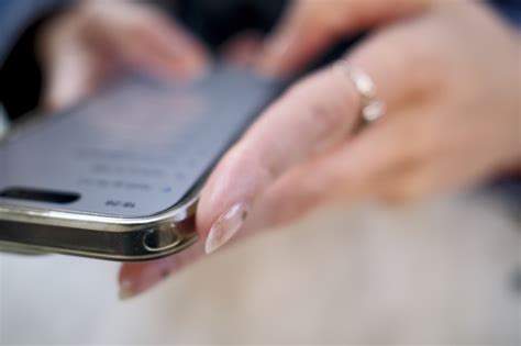 Miért lehetnek az okostelefonok veszélyes betegségek forrásai?