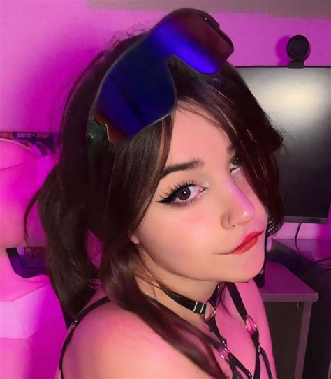 mimitsumikovip - Top Hijabi OF Creator Is Too Hot to Miss – Watch Now