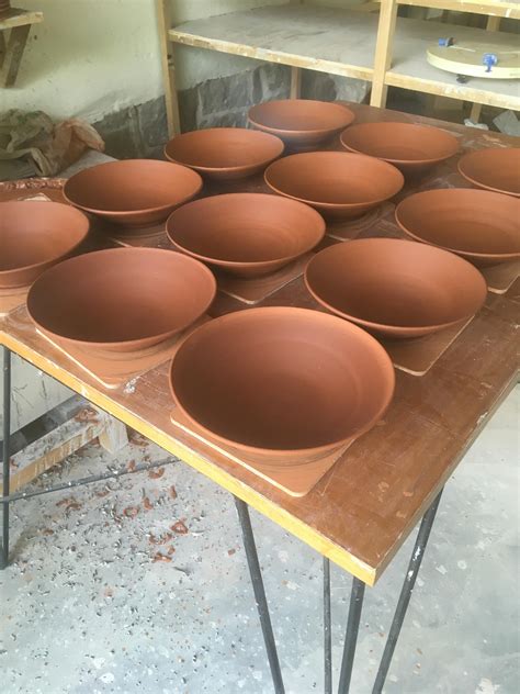 Freshly Thrown Bowls : r/Pottery