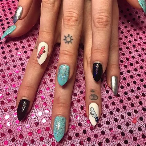 Эротика на ногтях: взрослый маникюр | Nailspiration.net