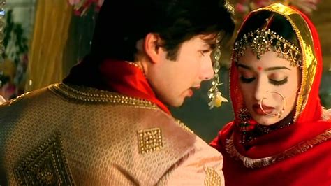 Watch Vivah Online | 2006 Movie | Yidio