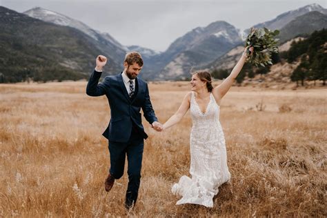 Should I Elope or Have a Wedding? Pros + Cons To Consider - lullephoto.com