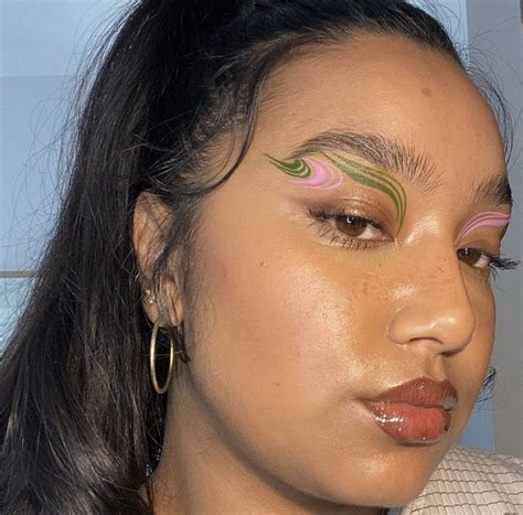 Pin by Mikala Harris on Makeup and hair looks | Aesthetic makeup, Crazy ...
