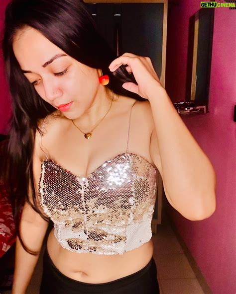 Mishti Basu Wiki, Biography, Age, Gallery, Spouse and more