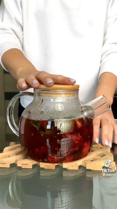 Черный чай с малиной и мятой | Чайные рецепты, Рецепты еды, Рецепты ...