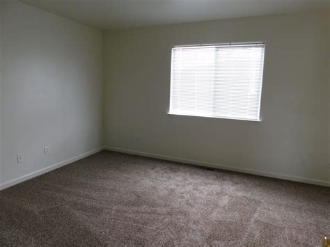 510 Sunny Ln Unit B, Fernley - Wallace Realty Corp.