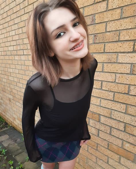 cum all over my face and braces hehe~♡ : r/braceface