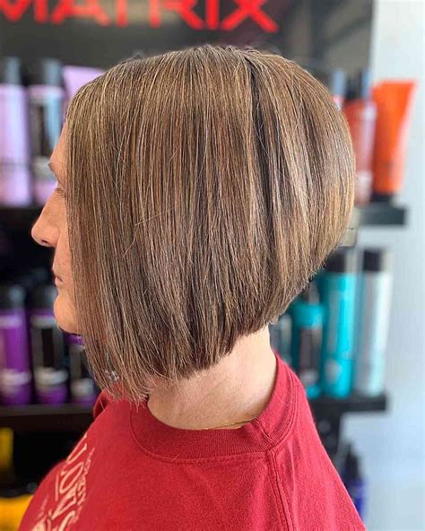 Bob sleek hairstyles provide a sophisticated look for professionals 4