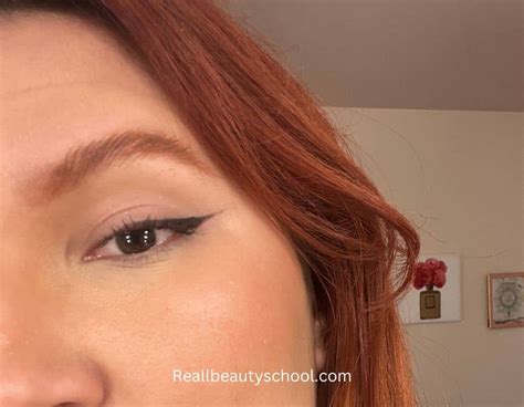 How to Apply Liquid Eyeliner for Hooded Eyes (Tutorial) - Real Beauty ...