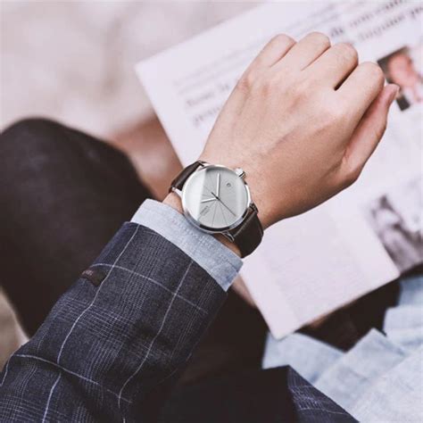 exquisite numberless dial  vegan leather strap automatic watches