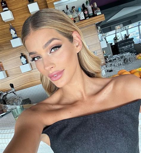 Beautiful Bosnian Women