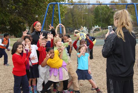 WBB players visit children at Eakin Elementary School – Vanderbilt ...