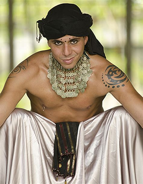 Hombre boricua gana competencia de “belly dancing” - Primera Hora