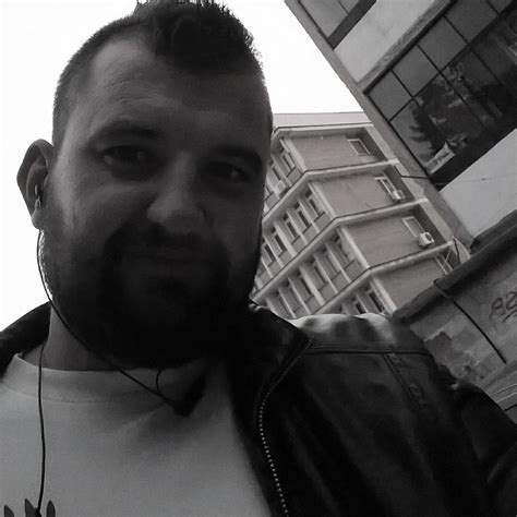 Сигурни ли са Вайбър, Фейсбук и Лайн и как да се пазим в интернет ...