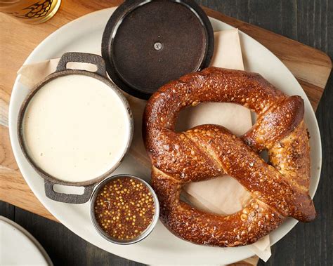 bavarian pretzel eat phx beer  brewery  az