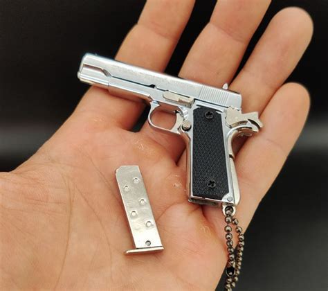 Модель пистолета Colt 1911 хром - купить с доставкой по выгодным ценам ...