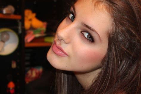 MUJERES HERMOSAS DEL MUNDO ENTERO: ALBANIA