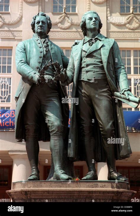 (dpa files) - A sculpture of German poets Johann Wolfgang von Goethe (L ...