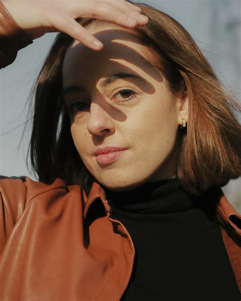 OLIVIA CLARKE | CONDUCTOR