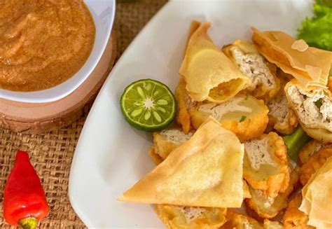 kuliner tradisional khas bandung seblak hingga peuyeum okezone women