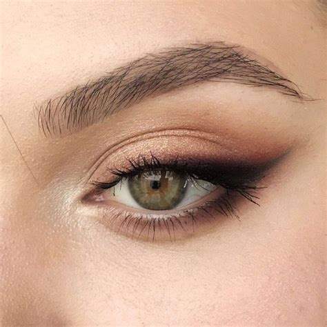 make up | Prom eye makeup, Natural eye makeup, Eyeshadow makeup