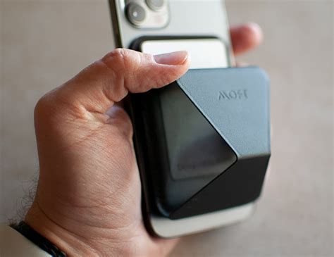 MOFT Snap-on Stand and iPhone 12Wallet review - The Gadgeteer