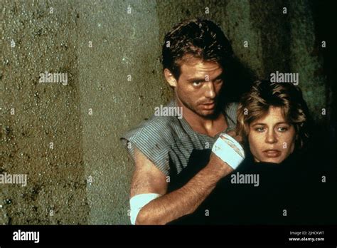 MICHAEL BIEHN, LINDA HAMILTON, THE TERMINATOR, 1984 Stock Photo - Alamy