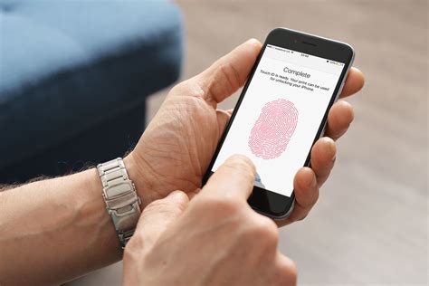 iPhone с внутриэкранным сканером отпечатка пальца должен выйти в ...