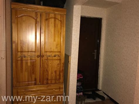 Төмөр зам Гранд плаза-гийн урд талд хуучны 6давхар байрны 5давхарт хажуу