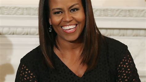 Michelle Obama, ultra canon en bikini blanc et mini short