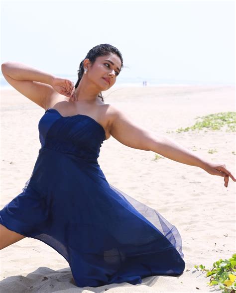 Poonam Bajwa Wallpapers