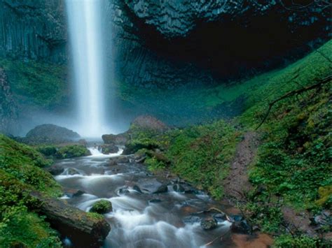 Waterfall background Wallpapers, waterfalls | Desktop Wallpaper Backgrounds