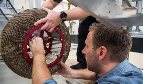 NASA создает новое «средневековое» колесо для марсианского ровера ...