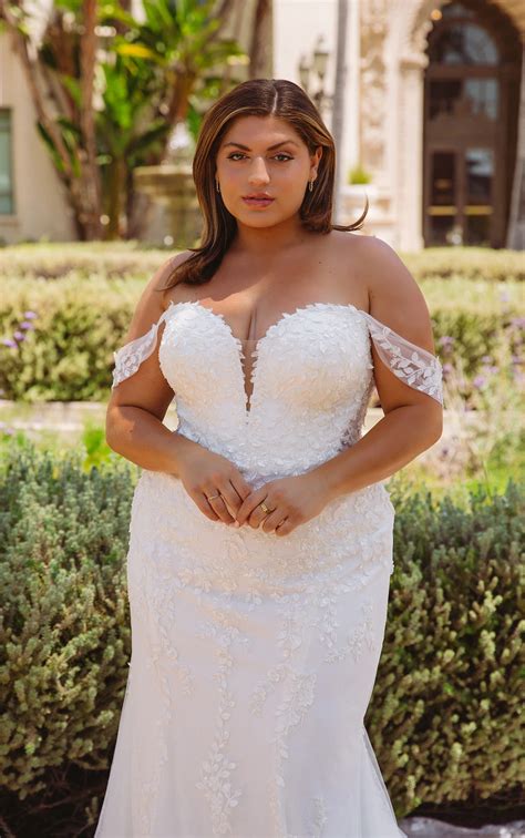 Plus Size Wedding Attire