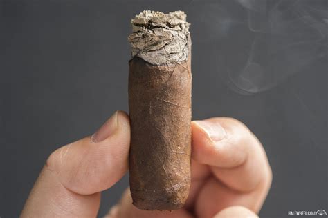 saga short tales tomo vi  sixth element el tabaco halfwheel