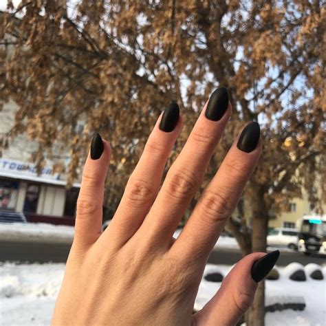 Чёрные матовые ногти | Engagement rings, Rings, Jewelry
