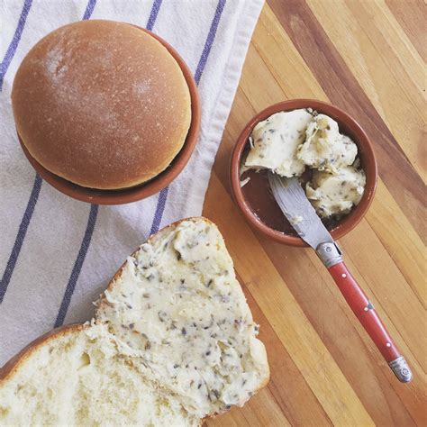 Instructions: How to Make Flower Pot Bread — FarmSteady