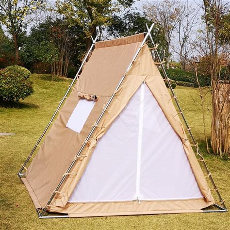 contoh benda berbentuk segitiga  ciri cirinya