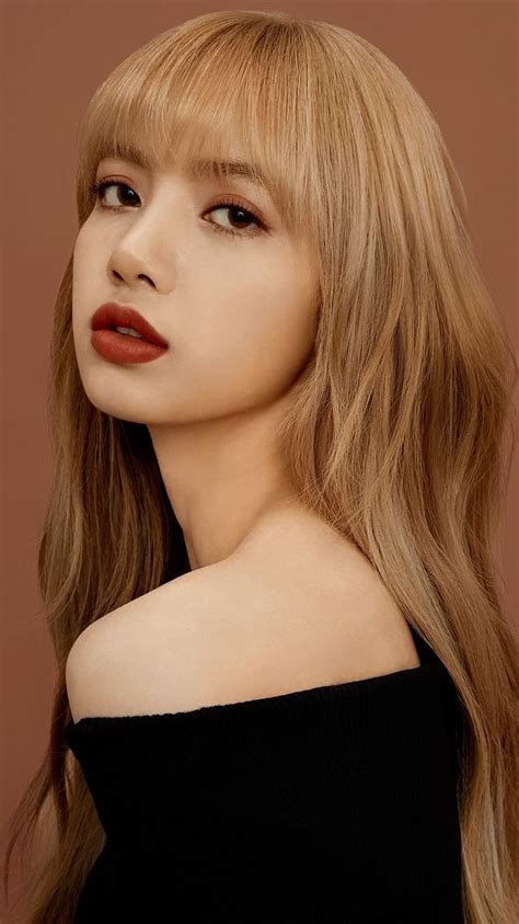 Lalisa Manoban Blackpink Lisa 2020 / BLACKPINK's Lisa Looks Breathtaking With Her Iconic Short ...