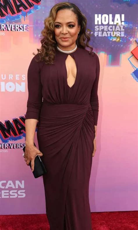 luna lauren velez net worth