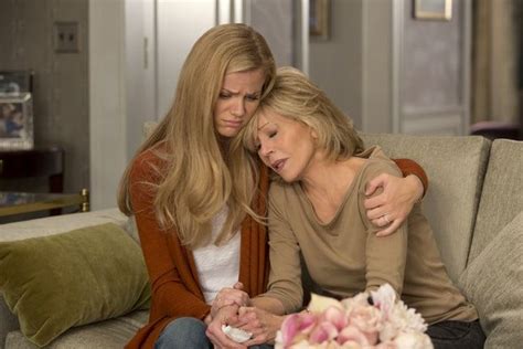 brooklyn decker  plays mallory  younger daughter  grace