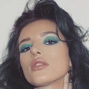 bella thornes plastic surgery      plastic surgery