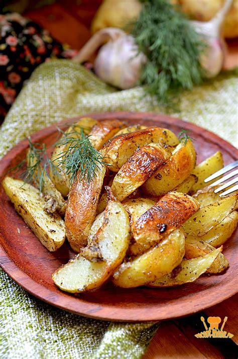 Как сделать картофель по деревенски в духовке с корочкой рецепт с фото