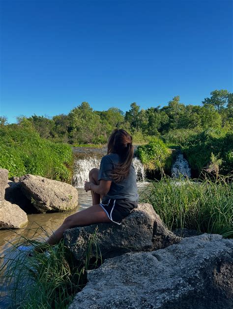 Ashley soto | I love hiking 😌 #hiking #samsonpark #ftworth | Instagram