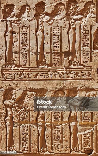 relief mesir kuno foto stok  gambar  afrika agama