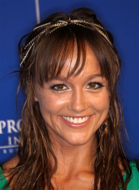 Sharni Vinson Net Worth in 2023 - Wiki, Age, Weight and Height