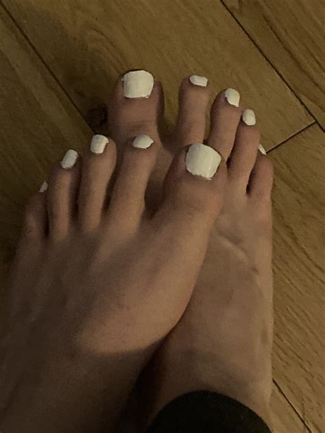 How close you wanna be to my feet? : r/VerifiedFeet